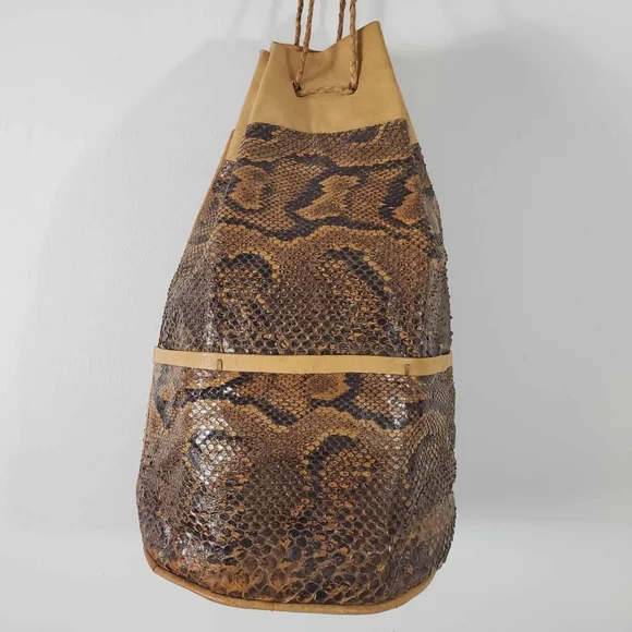 Vintage Snakeskin 1970s Brown Drawstring  Satchel Crossbody Handbag - Picture 2 of 10